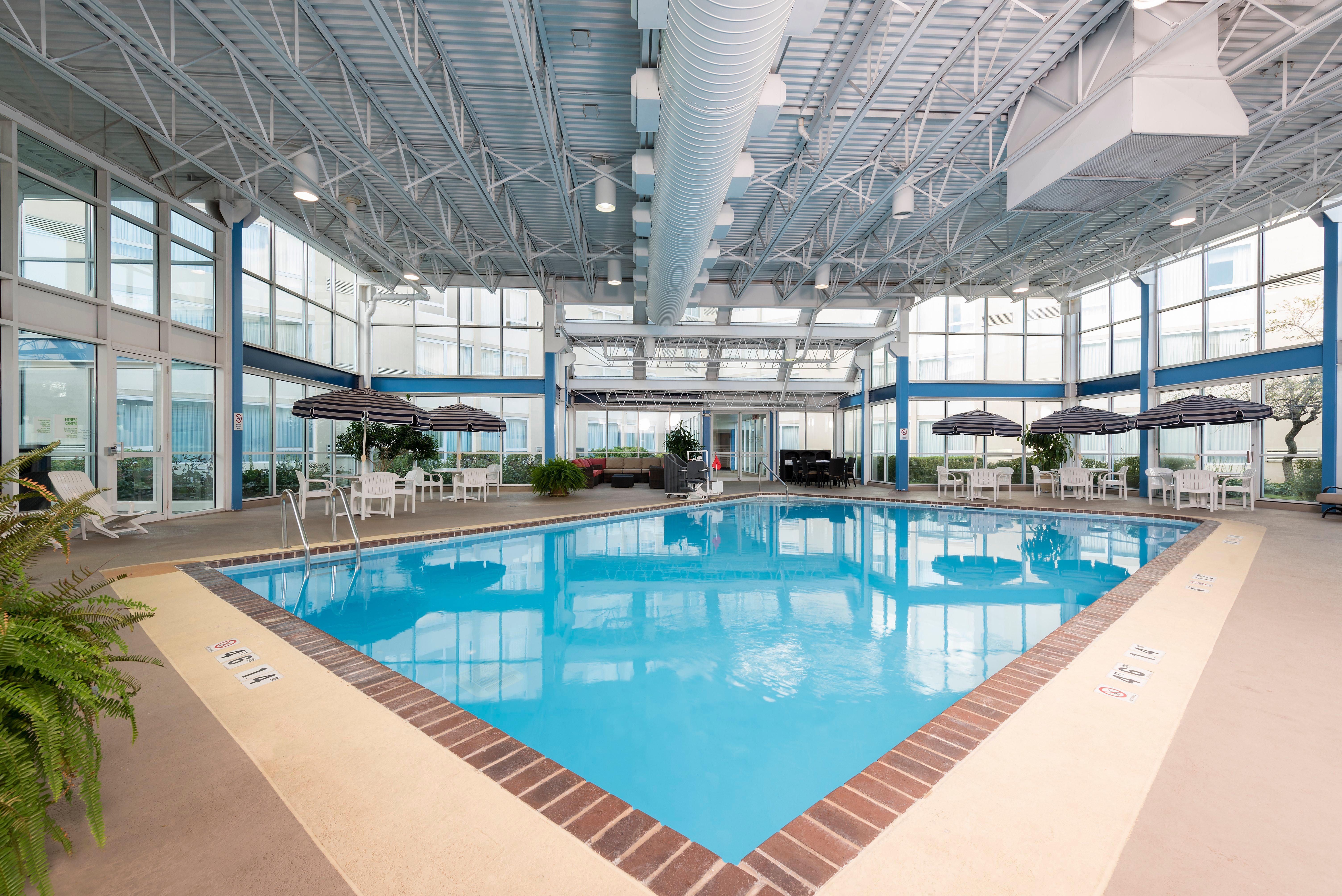 Holiday Inn Chicago - Elk Grove, An Ihg Hotel Elk Grove Village Bagian luar foto