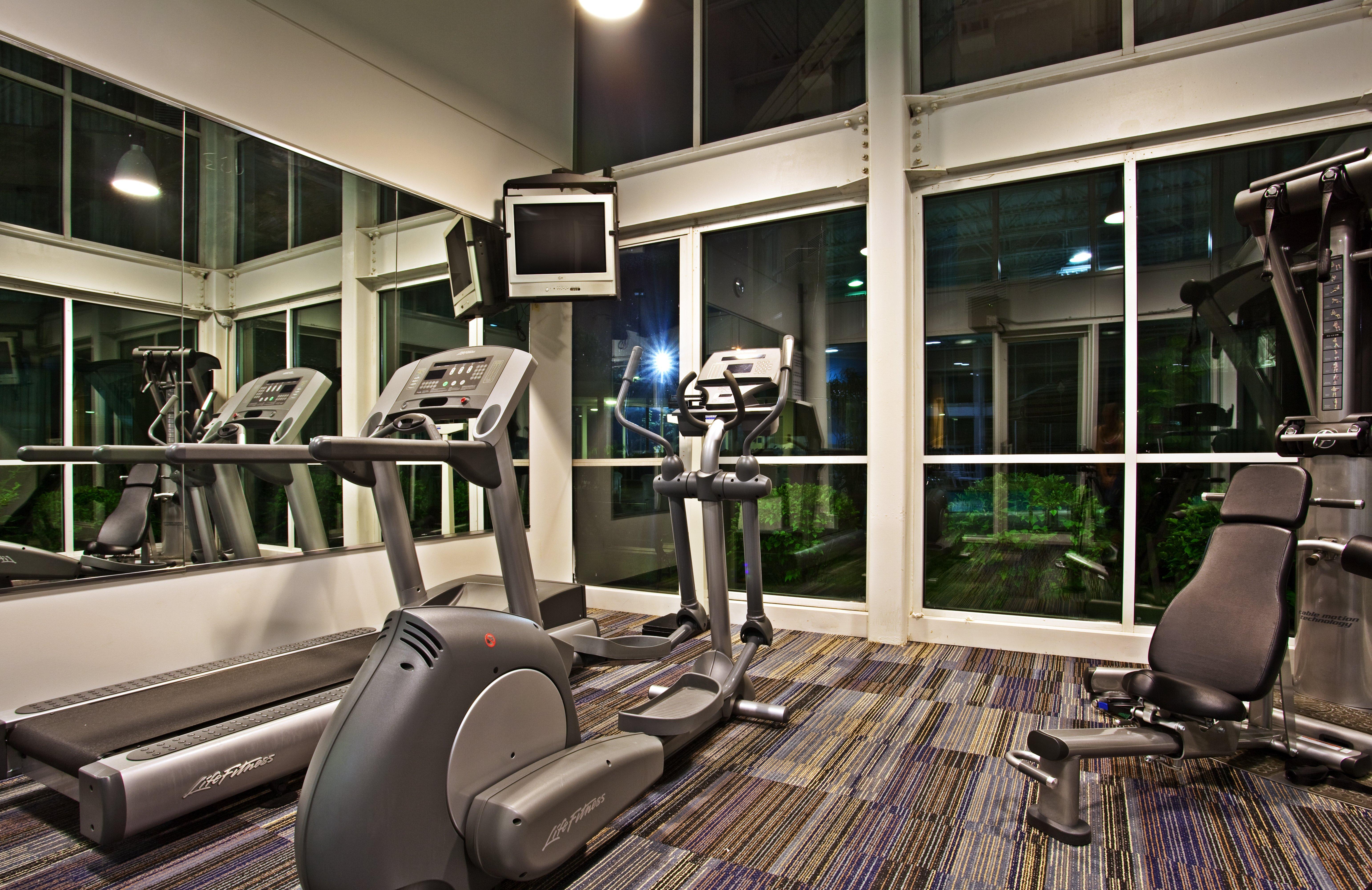 Holiday Inn Chicago - Elk Grove, An Ihg Hotel Elk Grove Village Bagian luar foto