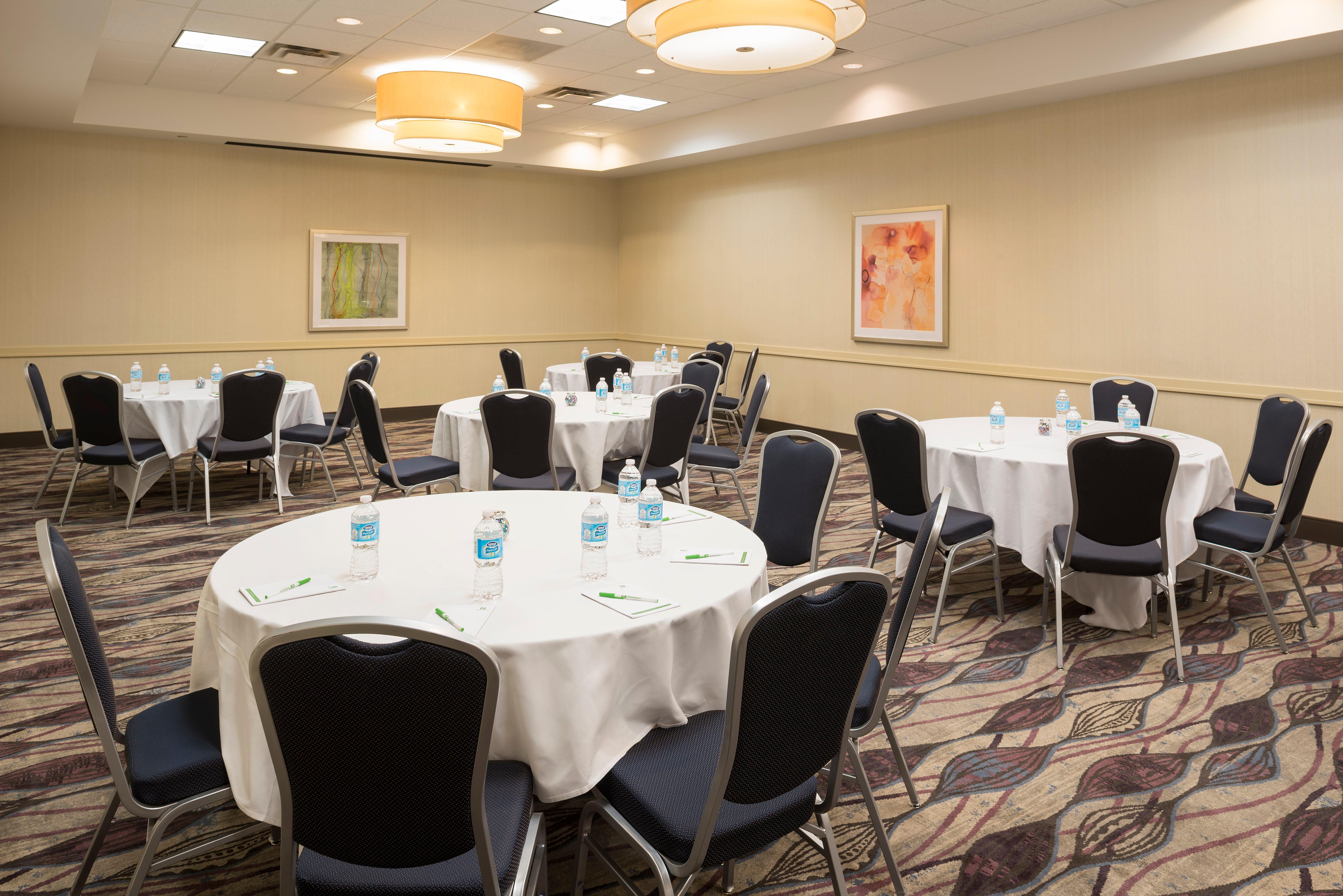 Holiday Inn Chicago - Elk Grove, An Ihg Hotel Elk Grove Village Bagian luar foto