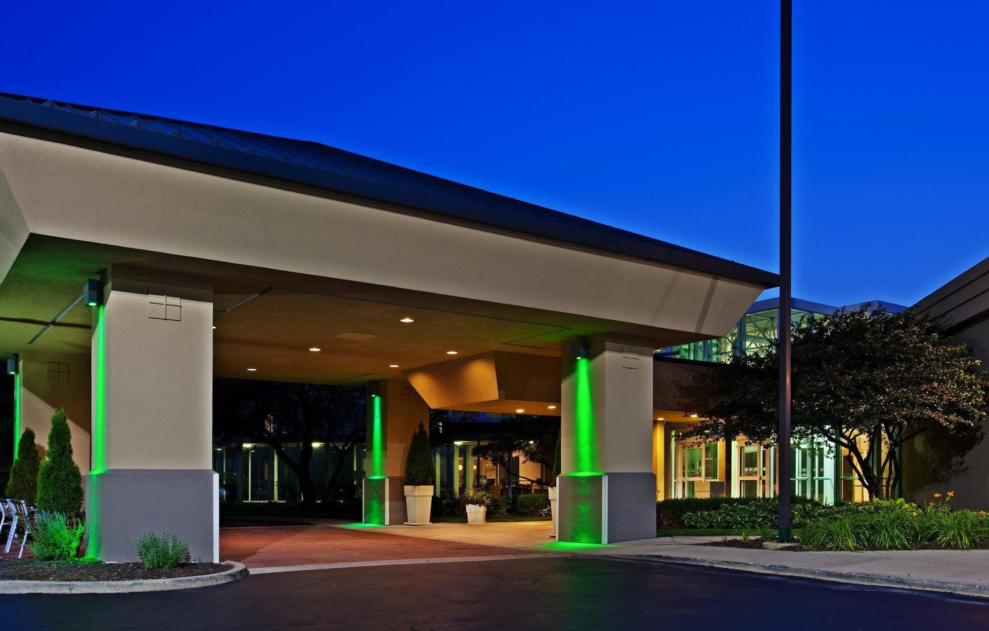 Holiday Inn Chicago - Elk Grove, An Ihg Hotel Elk Grove Village Bagian luar foto